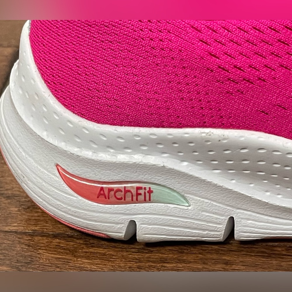 Sketchers Hot Pink Infinity Cool Arch Fit Sneaker Size 6.5 - Picture 4 of 11